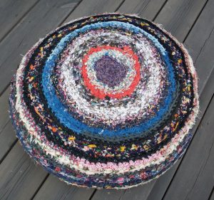 Handvirkad sittkudde - Bild 2