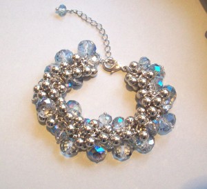 Armband med pärlor