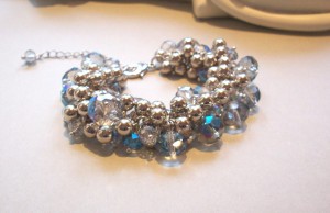 Armband med pärlor - Bild 2