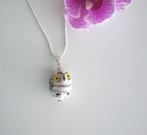 Halsband med uggla