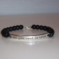 Armband "All you need is love"