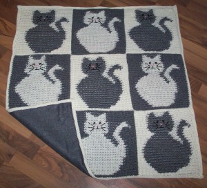 Handvirkad filt "Katt"