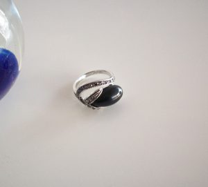 Ring "Svart lilja" (18 mm)