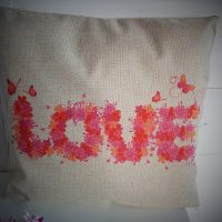 Kudde "LOVE"