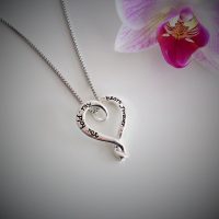 Halsband "Hold my heart"