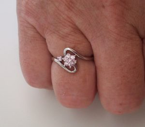 Ring "Liten blomma rosa" (18mm) - Bild 3