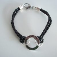 Armband med budskapsring