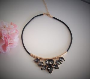 Halsband "Queen"