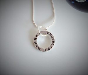 Halsband "Underbara mamma"