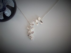 Halsband "Blomslinga"