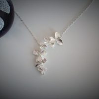Halsband "Blomslinga"