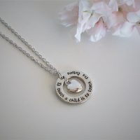 Halsband "To teach a child"