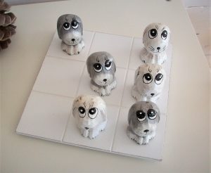 Tre-i-rad "Hund"